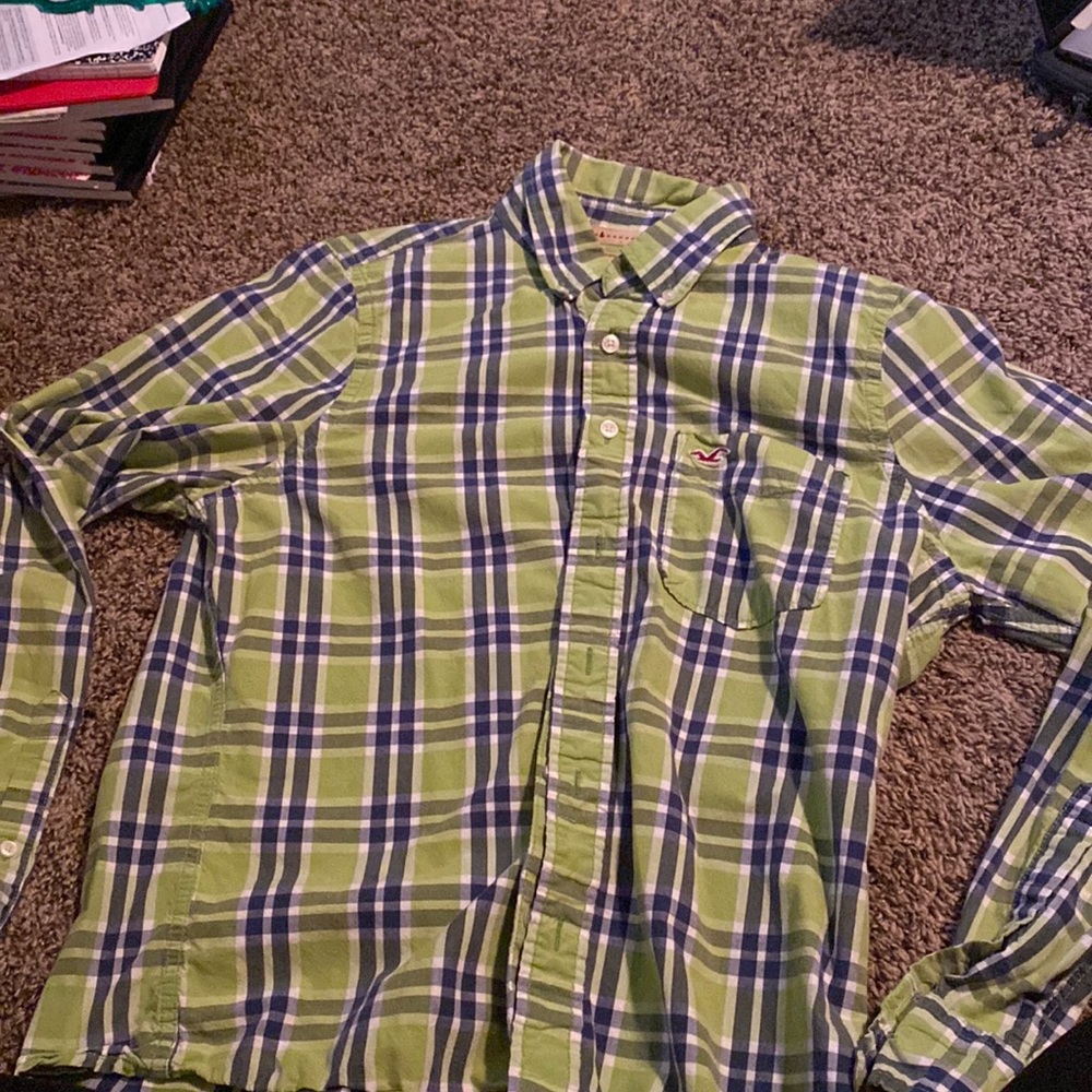 hollister green button down